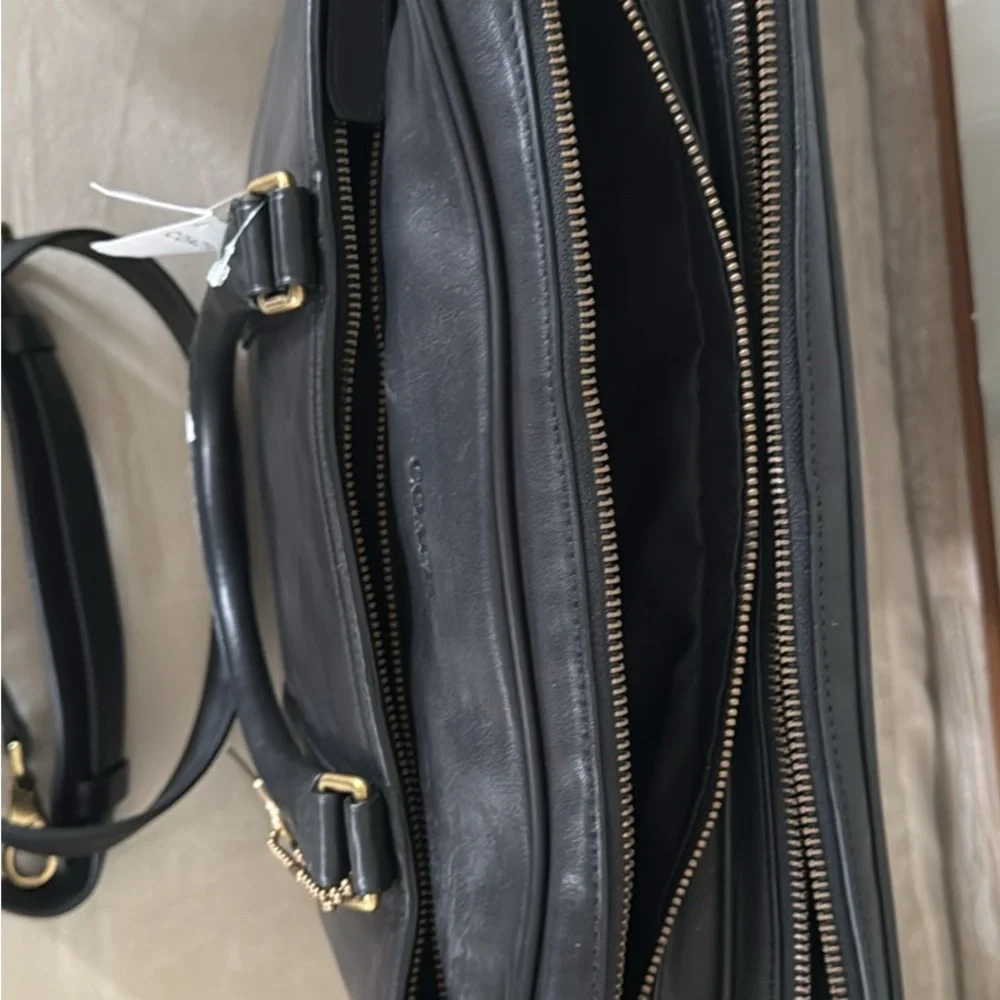Never used w/tag- Classic Coach Men’s Commuter bag